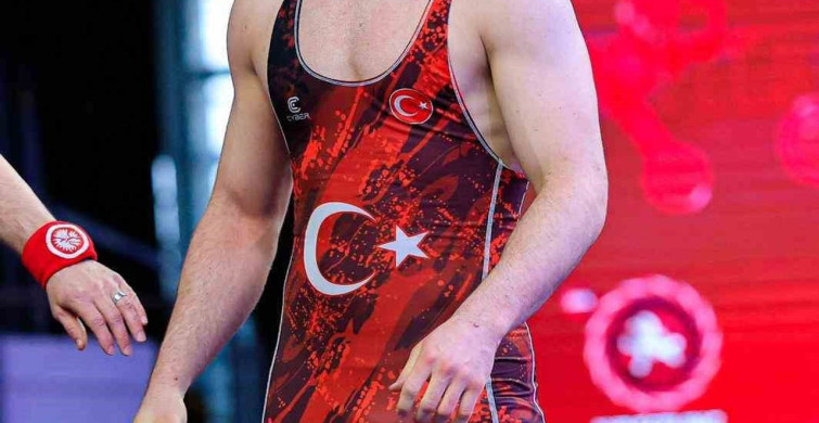 Emirhan Çayır, U17 Avrupa Şampiyonası'nda Gümüş Madalya Kazandı