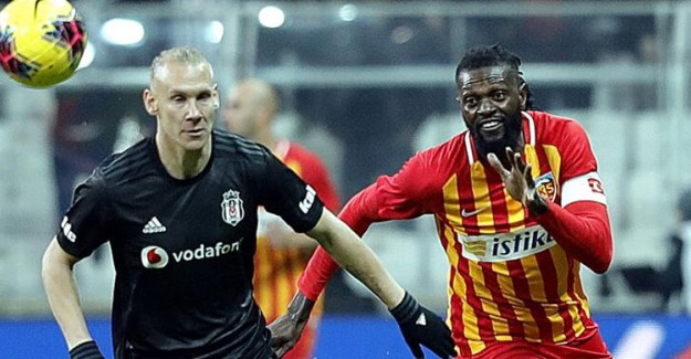 Emmanuel Adebayor, Ankaragücü ile Anlaşmaya Vardı