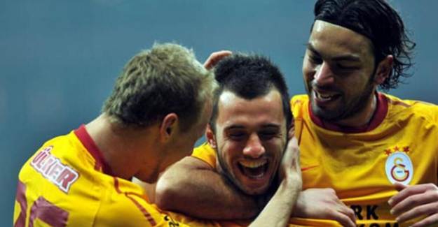 Emre Çolak ve Semih Kaya: 'Boş Sözleşmeye İmza Atarız'