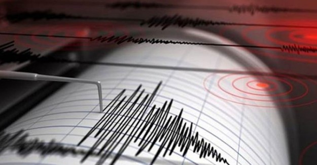 Endonezya'da 6,1 Şiddetinde Deprem 