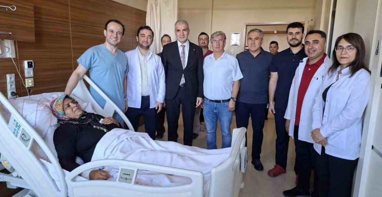 Endoskopik hipofiz ameliyatı multidisipliner gerçekleştirildi