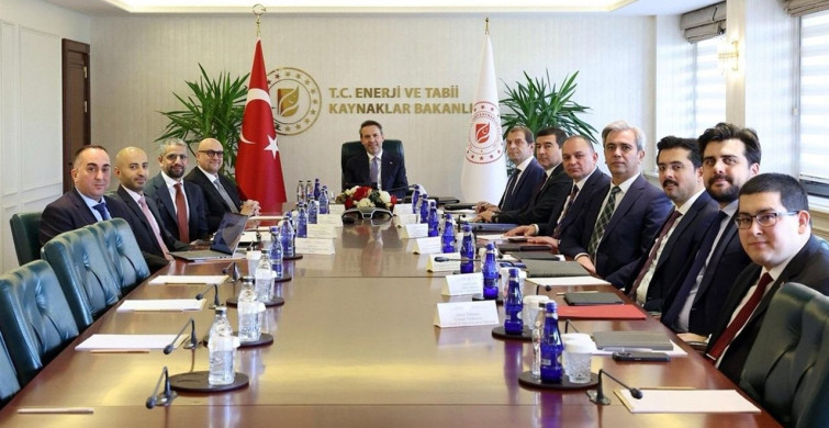Enerji Bakanı Bayraktar, BAE ile 1 Milyar Dolarlık Yatırımda Son Aşamaya Geldiklerini Duyurdu