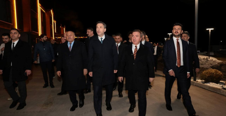 Enerji Bakanı Bayraktar Ergan Dağı Kayak Merkezi'ni Ziyaret Etti