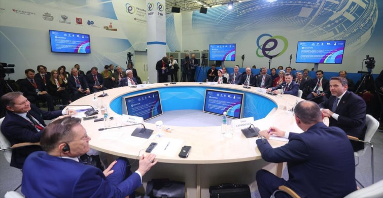 Enerji Bakanı Bayraktar, Uluslararası Görüşmelerle Enerji İşbirliğini Geliştiriyor