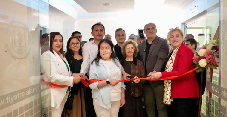 Engeller Sanatla Aşıldı: Alanya'da Resim Sergisi Açıldı