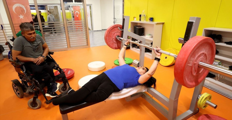 Engelli Çiftin Halterle Güçlenme Hikayesi