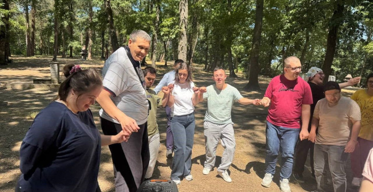 Engelsiz hobi atölyeleri kursiyerleri piknikte bir araya geldi