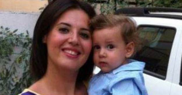 Enkazdan Çıkarılan Ayda'nın Annesi Hayatını Kaybetti