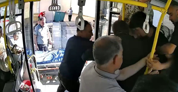 Epilepsi nöbeti geçiren yolcuyu hastaneye yetiştiren şoför Cemil Kozan'a takdir