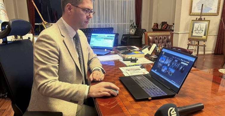 Erciş Kaymakamı Murat Karaloğlu Anadolu Ajansı'nın Oylamasına Katıldı