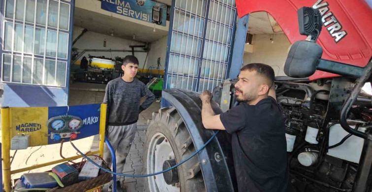 Erciş'te Sıcak Hava Klimalara Talebi Artırdı