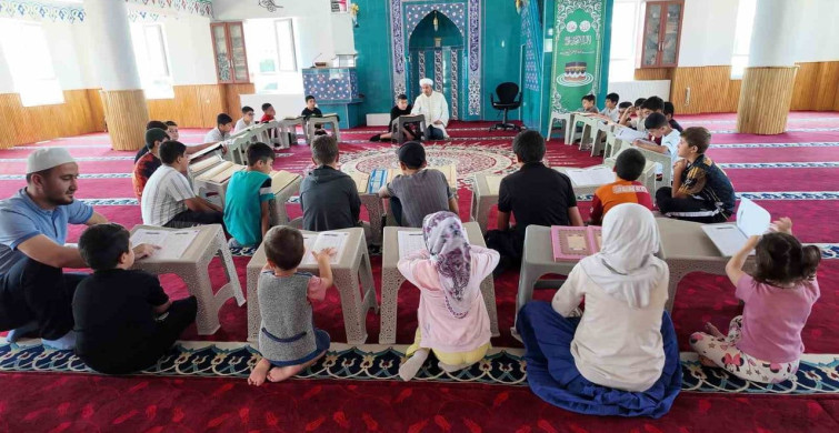 Erciş'te yaz Kur'an kursları başladı