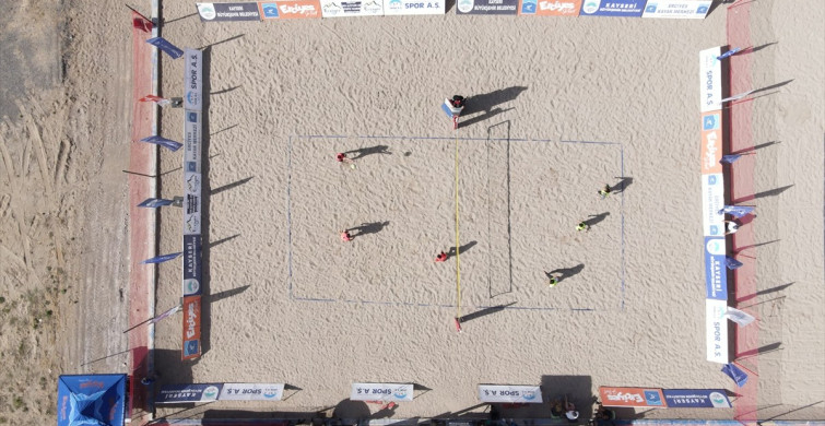 Erciyes'te Plaj Voleybolu Heyecanı Başladı