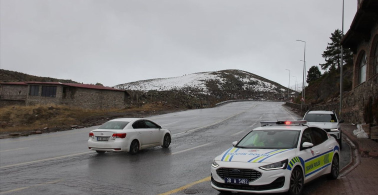 Erciyes Kayak Merkezi'ne Ulaşım Kapatıldı