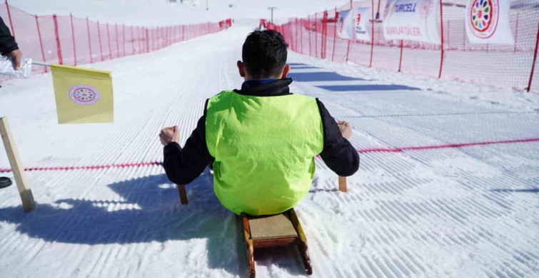 Erciyes'te Geleneksel Kızak Türkiye Şampiyonası Rüzgârı