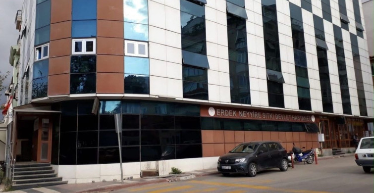 Erdek'te denizde boğulma tehlikesi geçiren kadın hayatını kaybetti