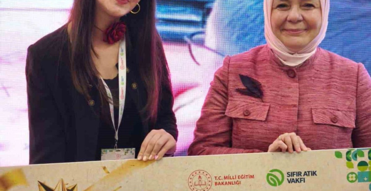 Erdem Koleji'nden Melek Ecem Güven ile Uluslararası Başarı