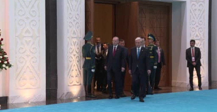 Erdoğan ve Tokayev, Astana'da İkili Görüşme Gerçekleştirdi