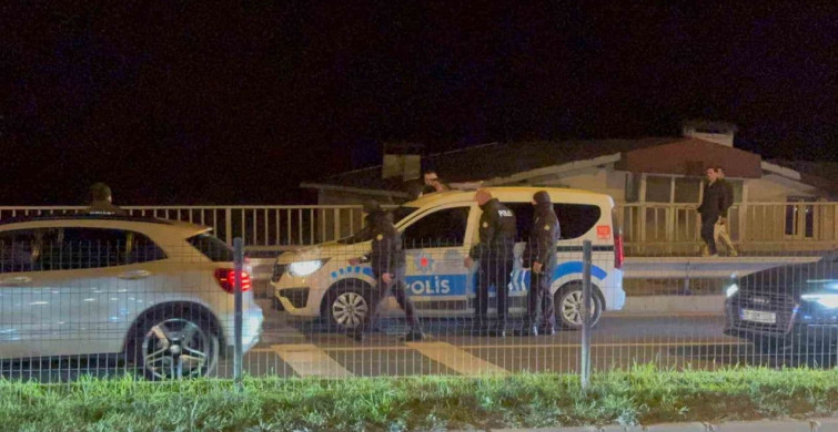 Ereğli'de Alkollü Sürücü, 'Dur' İhtarına Uymayarak Polis Araçına Çarptı