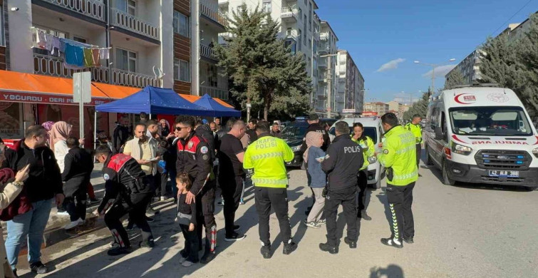 Ereğli'de Polisler Pasta ve Çiçekle Karşılandı