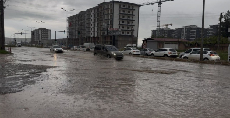 Ergani'de Şiddetli Sağanak Yağış