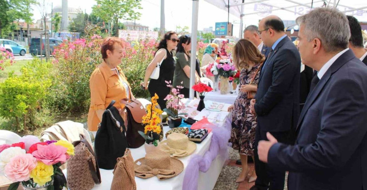Ergene'de Sanata Dokunan Hayatlar Sergisi Açıldı