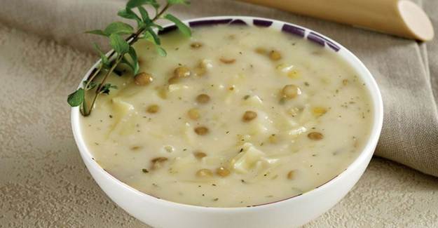 Erişteli Yeşil Mercimek Çorbası Nasıl Yapılır? 