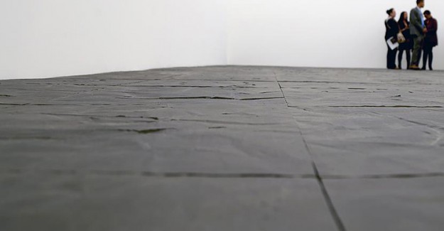 Eritilen Silahlar Parke Taşı Olarak Kullanıldı
