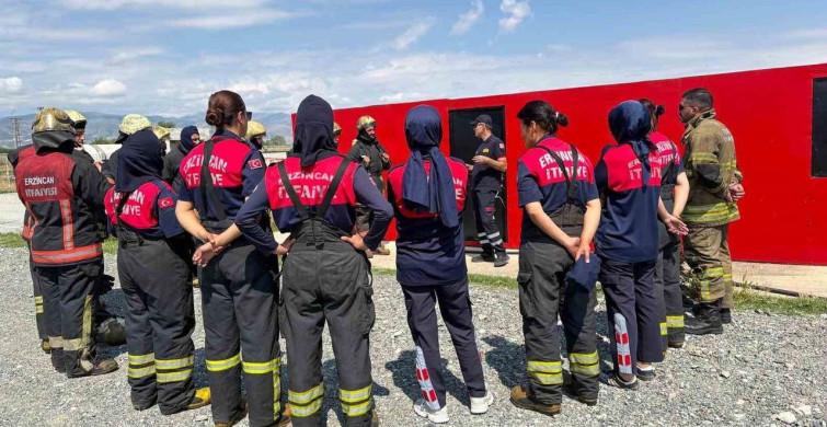 Erzincan belediyesi itfaiye personelinin mesleki eğitimleri sürüyor