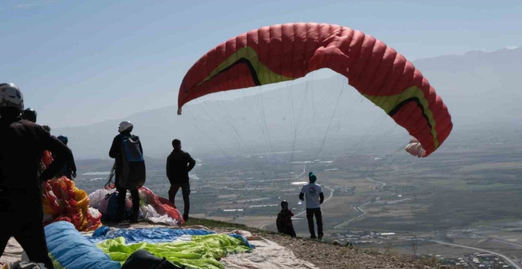 Erzincan Yamaç Paraşütü Takımı Türkiye İkincisi Oldu