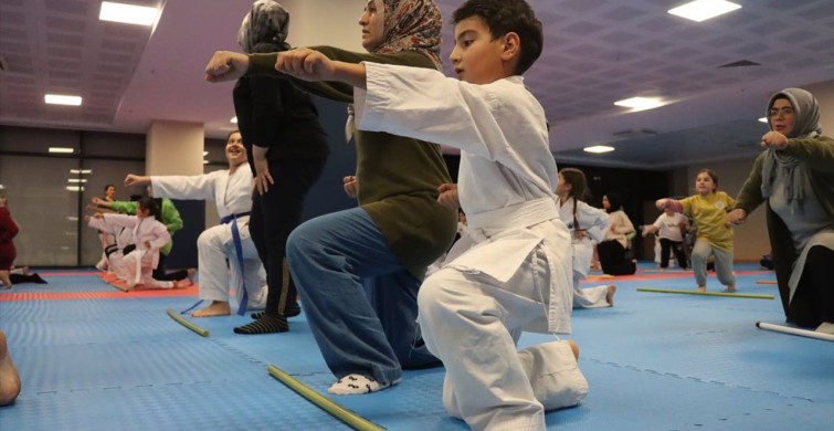 Erzincan'da Ailelerle Karate Zamanı