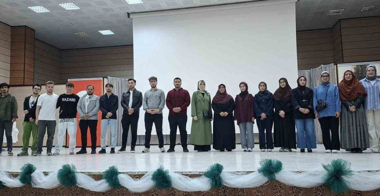 Erzincan'da Gençlere Manevi Sinema Etkinliği