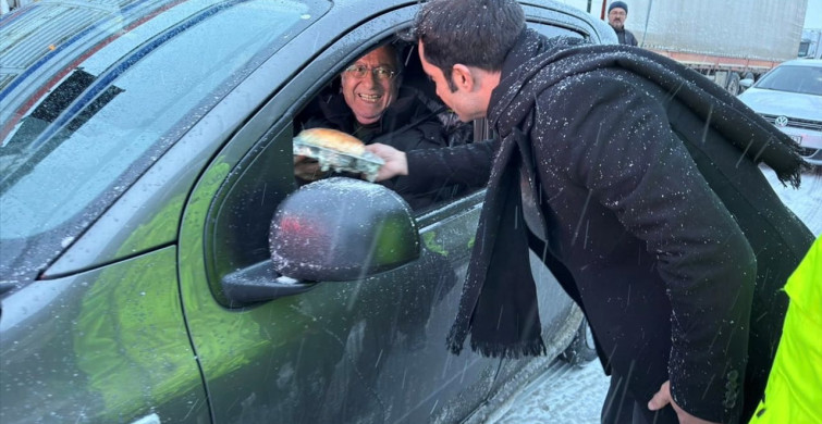 Erzincan'da Kar Etkisi Ulaşımı Olumsuz Etkiliyor