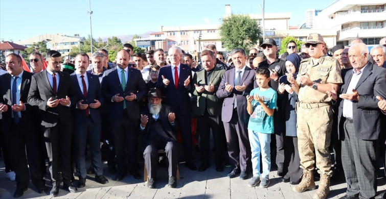 Erzincan'da Küresel Sumud Filosu'na Destek Gösterisi