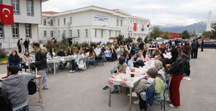 Erzincan'da Öğrencilerle Piknik Etkinliği