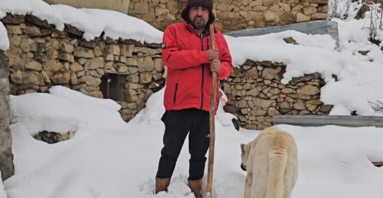 Erzincan'da Soğuk Hava ve Kar Yağışı Etkili Oluyor