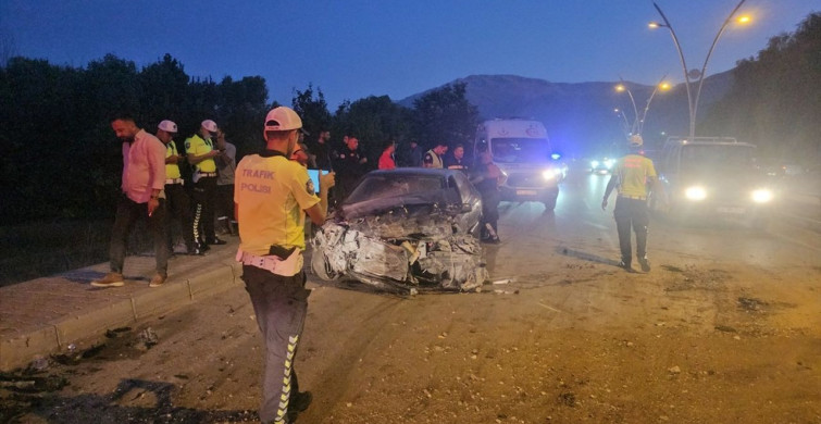 Erzincan'da Trafik Kazası: Üç Yaralı