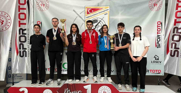 Erzincanlı Sporcular Havalı Tüfek Şampiyonasında Zirveyi Gördü