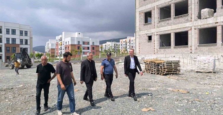 Erzin'de okul inşaatlarında çalışmalar sürüyor