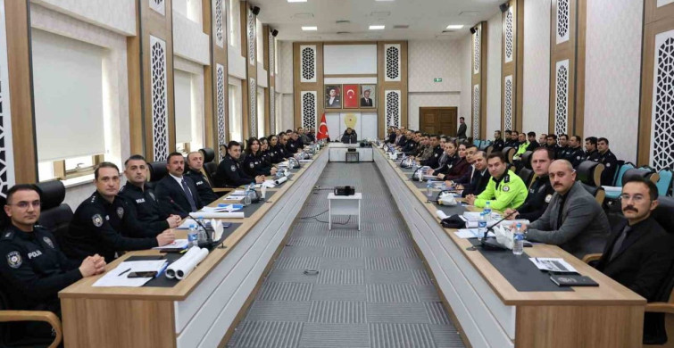 Erzurum Emniyet Müdürlüğü İlk Çeyrek Değerlendirme Toplantısını Yapıldı