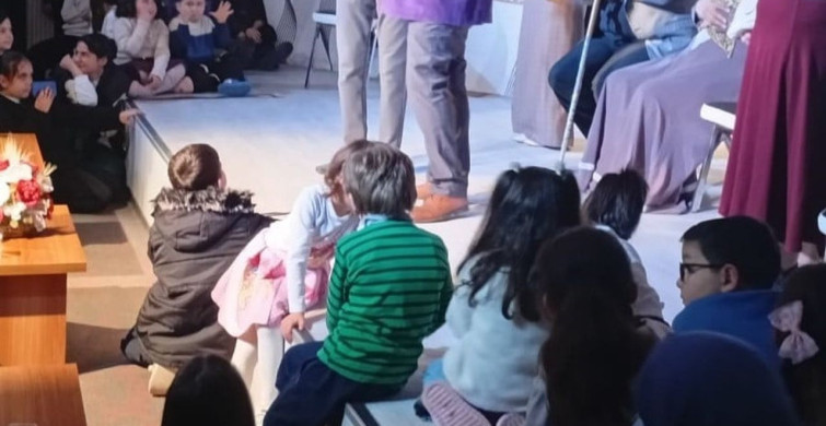 Erzurum Şehir Tiyatrosu 'Kılıbık Hayrullah' İle Türkiye Turnesine Çıkıyor