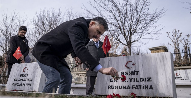 Erzurum'da 59 Yıl Önceki Yangında Şehit Olan Askerler Anıldı