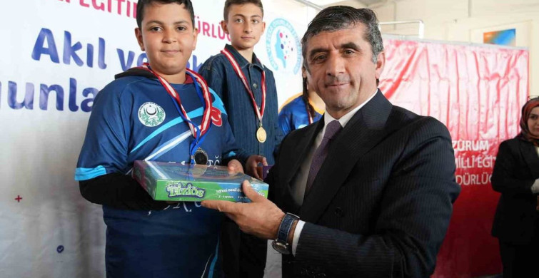 Erzurum'da 8. Akıl ve Zeka Oyunları Turnuvası Sonuçlandı