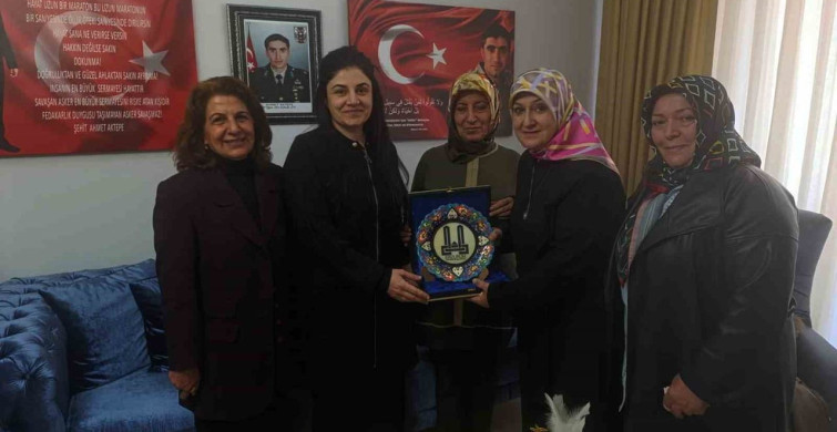 Erzurum'da Anneler Günü'nde Anlamlı Ziyaret