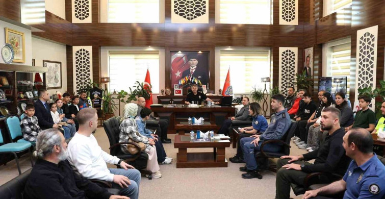 Erzurum'da 'Biz Bize Yeteriz' Projesi ile Çocukların Eğitimi Destekleniyor