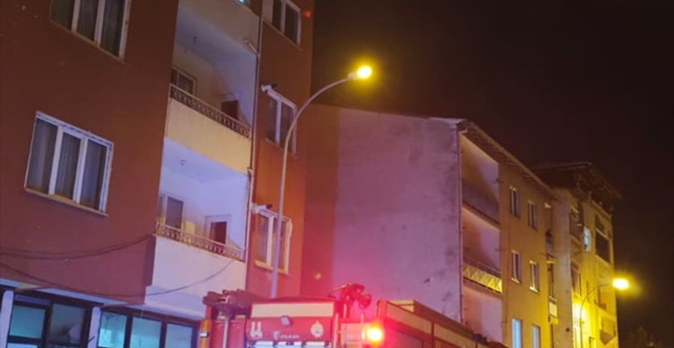 Erzurum'da Çatı Yangını Paniğe Neden Oldu