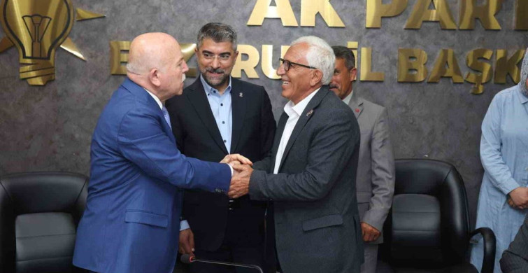 Erzurum'da CHP'li Meclis Üyesinden AK Parti'ye Geçiş