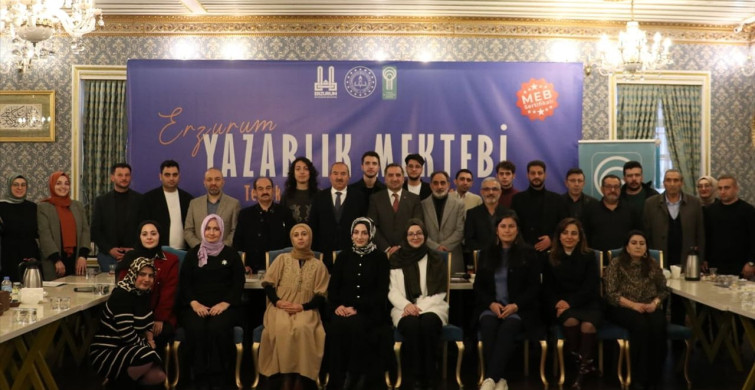 Erzurum'da Genç Yazarlar Sertifikalarını Aldı