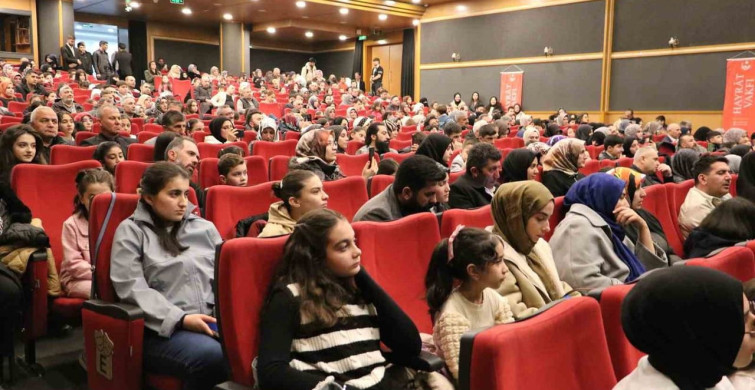 Erzurum'da Gençler Kitapla Buluştu: Ödül Töreninde Heyecan Zirveye Ulaştı