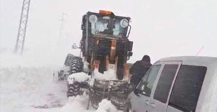 Erzurum'da Kar ve Tipi Nedeniyle Mahsur Kalan 15 Kişi Kurtarıldı